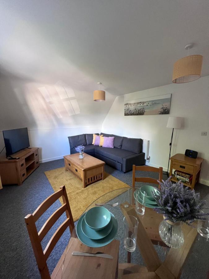 בורנמות' Centrally Located Boscombe Beach Apart With Parking מראה חיצוני תמונה